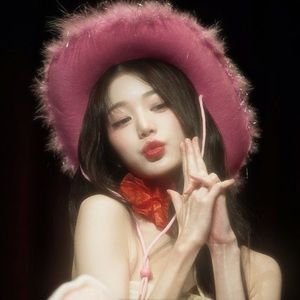 Meet your Posher, Hailey